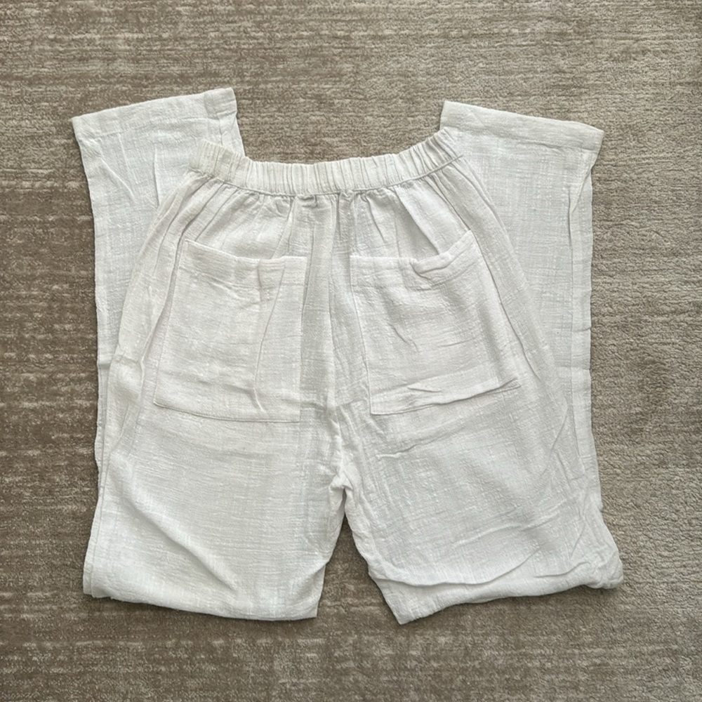 Indah Cypress Solid Simple Pant in White - Picture 5 of 6
